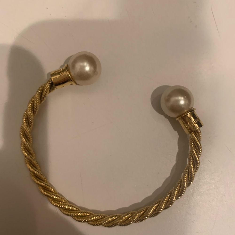Kiel James Patrick Pearl and gold bracelet